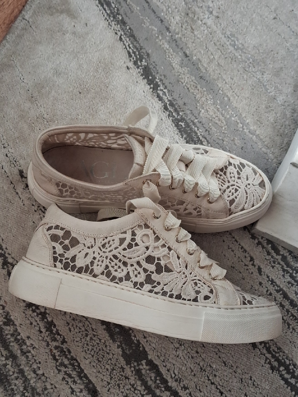 Agl Cream Lace-Up Crochet Platform Sneakers